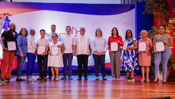 Gobierno Luis Abinader a través de Promipyme impulsa emprendimiento en SC con entrega RD$120 millones en créditos